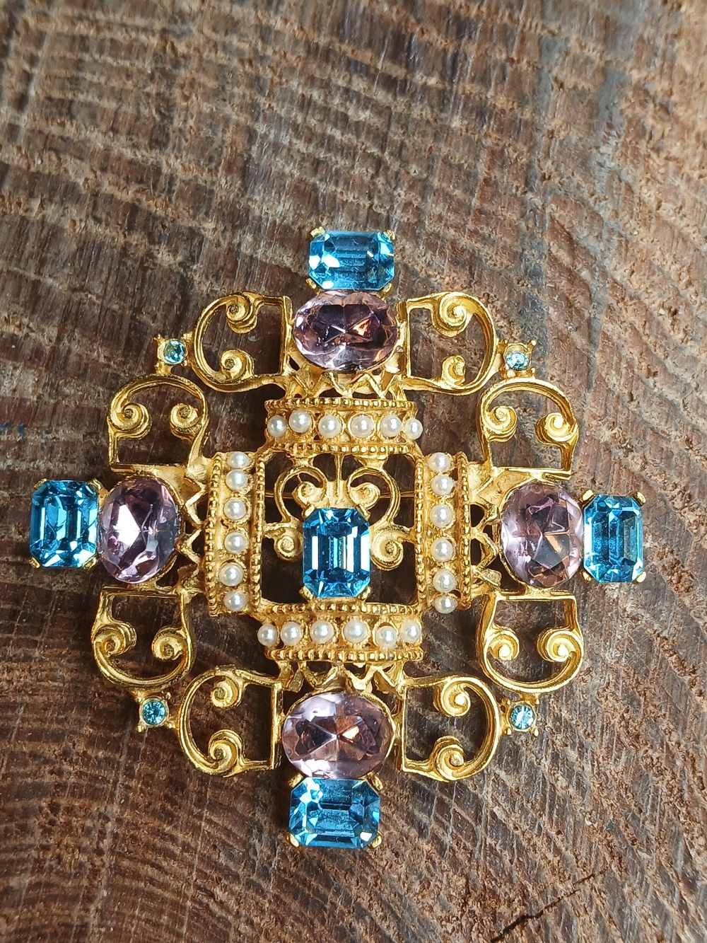 RARE Kirk's Folly Gold-Toned Blue & Lavendar Rhinestone Pearl Accent Brooch